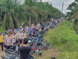 Kapolres Kampar Pimpin Langsung Pengamanan Aksi Damai Masyarakat di Areal PT SAL