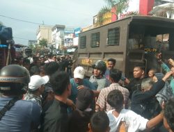 3 Anggota Satpol PP Padang Dilarikan ke Rumah Sakit Kena Lemparan Batu
