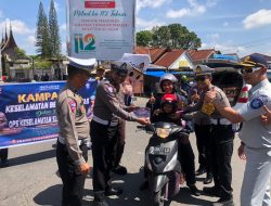 Peduli Keselamatan Masyarakat Sat Lantas Polresta Bukittinggi Gelar Kampanye Keselamatan Berlalu lintas, Bagi-bagi Helm Gratis