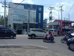 Pos Satpam Kantor Cabang BRI Simpang Empat Diduga Terlalu Dekat dari Badan Jalan, yang Mengakibatkan Kemacetan Setiap Hari