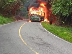 Tidak Ada Korban Jiwa Terbakarnya Bus ALS di Palupuah Agam