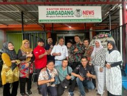 Tepat 10 Maret Kantor Hukum Advokat Armen Bakar Dan Media Jamgadangnews di Resmikan