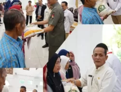 Wako Erman Serahkan Bantuan Beras CPP Untuk 4464 KK Bukittinggi dan 226 PKH