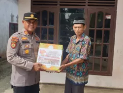 Ramadhan Berokah, Polsek Tapung Hulu Kembali Bagikan Paket Sembako Kepada Masyarakat