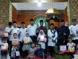 Wawako Bukittinggi Dampingi Ketua TSR Wagub Sumbar Serahkan Bantuan