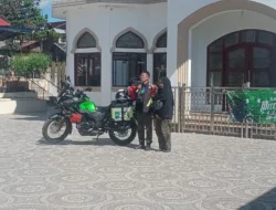 Pasutri Asal Sumatera Barat Nekat Berkendara Motor Menuju Mekkah