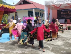 SMA 1 Banuhampu Agam Gelar Panen Karya Siswanya