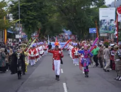Ribuan Warga Padati, Pawai Alegoris HUT RI Berlangsung Semarak digelar Pemko Padang Panjang