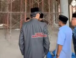 Wali Kota Bukittinggi Serahkan Dana Hibah Rp 5 Miliar untuk Pembangunan Masjid Jami’ Mandiangin