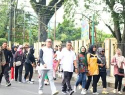 Pemko Bukittinggi Gelar Jalan Santai Peringati World Walking Day 2024