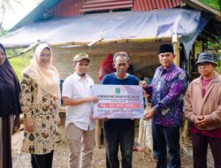 Wakil Bupati Solok Serahkan Bantuan untuk Rumah Tidak Layak Huni dan Korban Kebakaran