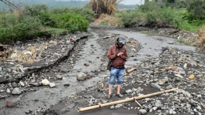 Kondisi Sungai Mengalami Pendangkalan, Warga Cemas Galodo Gunung Marapi, Minta Pengerukan
