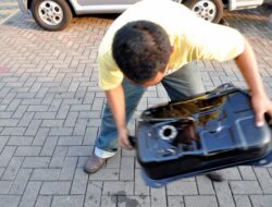 Ternyata Ini Alasan Tangki Mobil Diesel Harus Dikuras Berkala