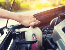 Penyebab Air Radiator Mobil Habis Cepat, Ada yang Bocor!
