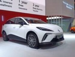 Mengenal MG4 EV MAX: Baterai 64 kWh, Jarak Tempuh 540 Kilometer