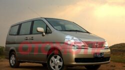 Mobil Bekas Nissan Serena Dijual Murah Meriah