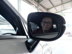 Ternyata Ini Alasan Spion Mobil Sebelah Kanan Lebih Mahal