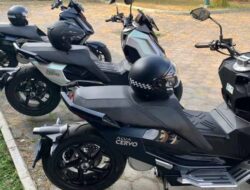8 Rekomendasi Motor Listrik dengan Bagasi Luas, Helm Semua!