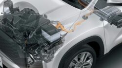 Penjualan Mobil Hybrid 2025: Suzuki Fronx Mendominasi Pasar