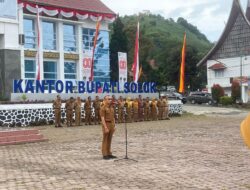 Sekwan Zaitul Ikhlas Pimpin Apel Pagi di Lingkup Pemkab Solok