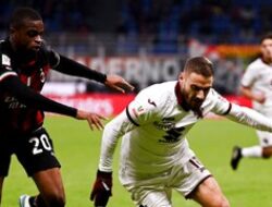 Skor 2-0 AC Milan Kalahkan Bari di Coppa Italia, Nasib Leao Mengkhawatirkan