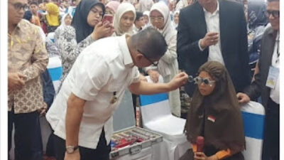 Ramlan Nurmatias: 1.000 Kaca Mata Gratis Untuk Pelajar Di Bukittinggi