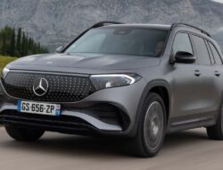 Mercedes-Benz EQB Kini Hadir Tanpa Batas
