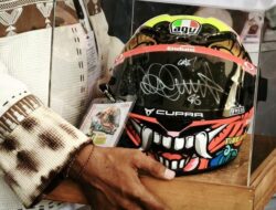 Helm Valentino Rossi Laku Rp 15 Juta, Karya Anak Bangsa