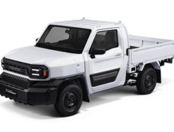 Toyota Hilux Rangga Hadir dengan Varian Sasis Pendek di Thailand