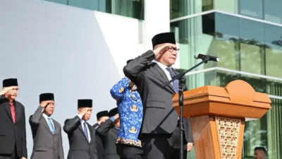 Wako Ramlan Pimpin Upacara Peringatan Sumpah Pemuda ke-97 di Balai Kota Bukittinggi