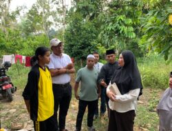 Ketua TP-PKK Kabupaten Solok Kunjungi Lima Bersaudara di Nagari Selayo