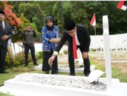 Wako Bukittinggi Tabur Bunga Di Makam Pahlawan Gulai Bancah