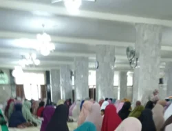 Silaturahmi, Perwaliko Bukittinggi Gelar Pengajian Rutin Bersama Ustadz H. Zulkifli