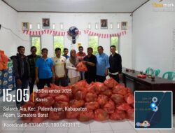 Gerak Cepat, Dinas Sosial Agam Langsung Kirim 100 Paket Sembako ke Silareh Aia Barat