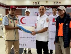 Emirat Arab datang ke Agam, Salurkan Bantuan Logistik untuk Korban Bencana