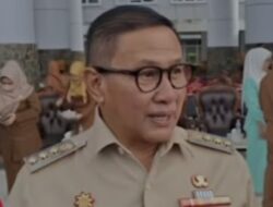 Wali Kota Bukittinggi Ramlan Nurmatias, pimpin apel dalam rangka memperingati Hari Ulang Tahun