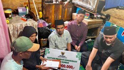 SAFARI RAMADHAN DI PANINGGAHAN, PEMPROV SUMBAR DAN PEMKAB SOLOK BEDAH RUMAH WARGA KURANG MAMPU