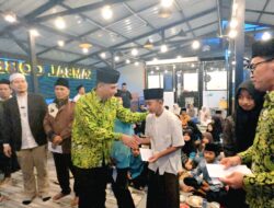 Sekda Solok Apresiasi Kolaborasi DMI dan AQUA Santuni 180 Santri dan Marbot