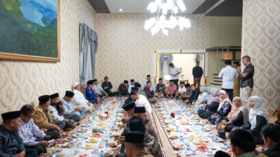 Bupati Solok Hadiri Buka Puasa Bersama DPRD Kabupaten Solok