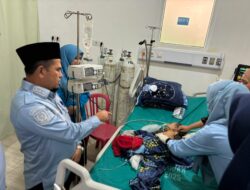 Wabup Solok Jenguk Bocah Korban Penganiayaan, Tegaskan Perlindungan Anak Jadi Prioritas