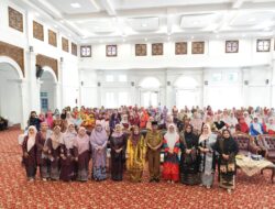 Tiga Perempuan Inspiratif Bukittinggi Terima Penghargaan pada Talkshow Perempuan Pembelajar Sepanjang Hayat, Menuju Keberdayaan dan Kemuliaan
