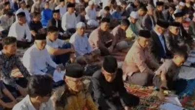 Idul Adha dan 100 Tahun Jam Gadang, Ribuan Warga Bukittinggi Padati Lapangan Wirabraja