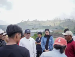 Bupati Solok Tinjau dan Salurkan Bantuan bagi Keluarga Korban Kebakaran di Kecamatan Lembah Gumanti
