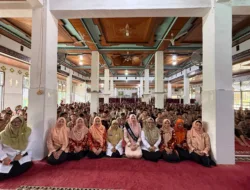 Ny. Nia Jon Firman Pandu, S.Si, Msi. Hadiri Sosialisasi Persiapan Remaja Berkarakter, Sehat, dan Cerdas di SMAN 1 Kubung