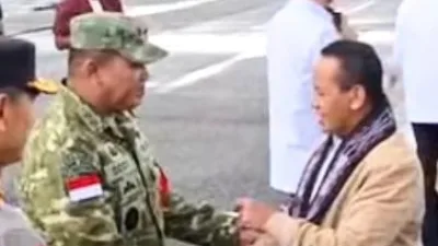 Mentari pagi di Tanimbar, Pangdam XV Patimura Sambut Menteri ESDM RI  ‎