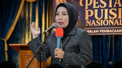 Kembalinya Sang Maestro Fatmiarti, Ikon Puisi 90-an Siap Beraksi di HUT ke-33 Lubuk Basung