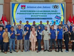 KLB PWI Bukittinggi Digelar, Widya Navies: Pers Harus Tetap Profesional di Tengah Derasnya Arus Informasi