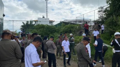 Pemko Bukittinggi Pasang Plang untuk Amankan Aset Milik Daerah di Belakang Universitas Fort de Kock