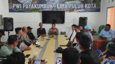 Kapolres Payakumbuh Irwan Andeta Bersilaturahmi ke PWI, Komitmen Jaga Sinergi dengan Insan Pers