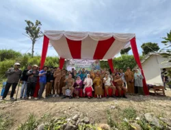 Bunda Lingkungan Hidup Kabupaten Solok Launching Program 1 Rumah 1 Komposter di Alahan Panjang